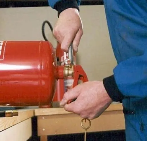 Teste hidrostático extintores